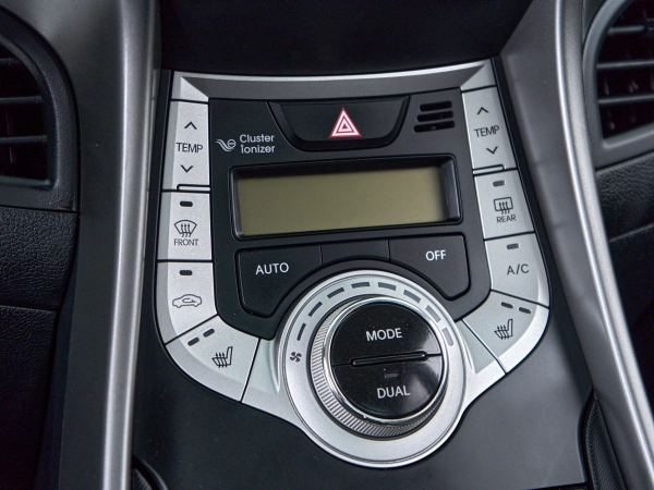 Hyundai Avante, V фото №15