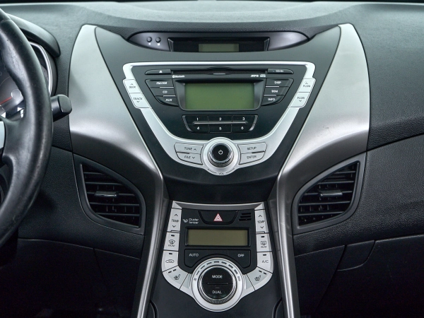 Hyundai Avante, V фото №9