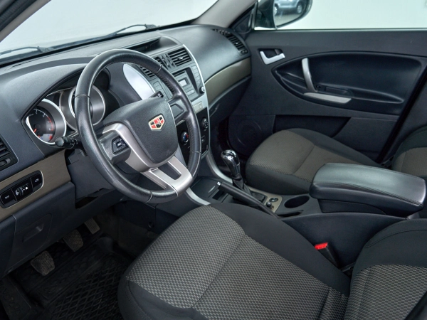 Geely Emgrand X7, I фото №12
