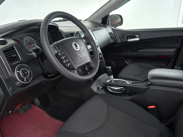 SsangYong Kyron, I Рестайлинг фото №11