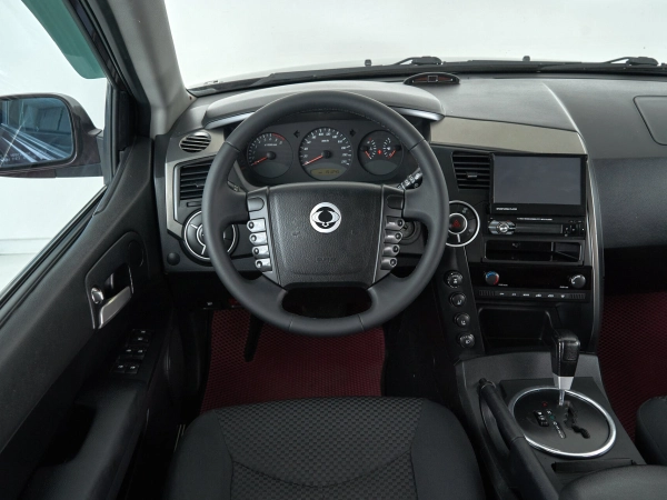 SsangYong Kyron, I Рестайлинг фото №9
