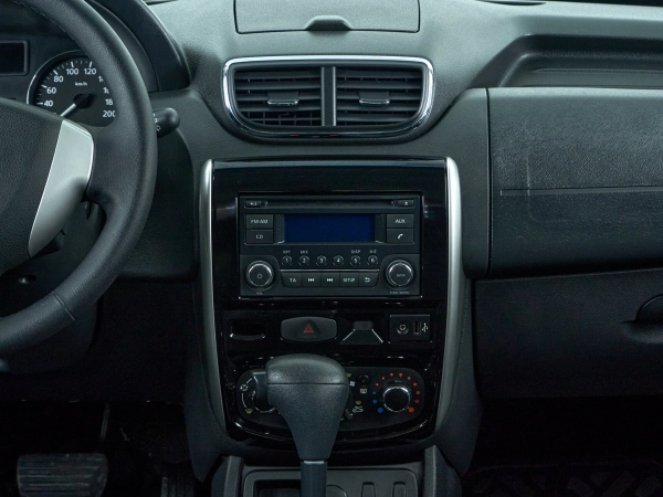 Nissan Terrano, III (D10) фото №9