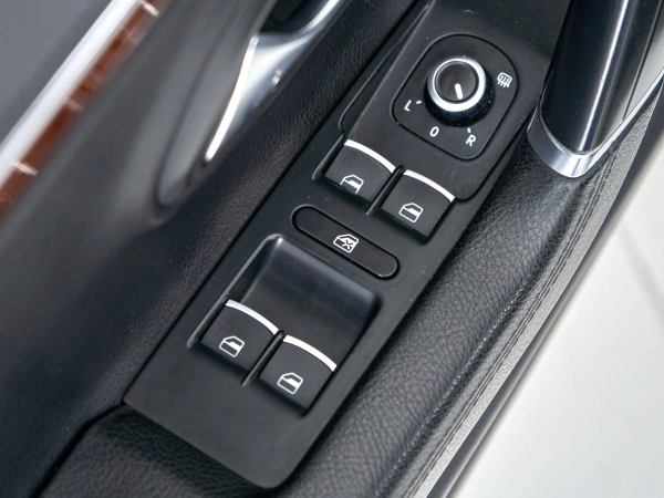 Volkswagen Passat CC, I Рестайлинг фото №13