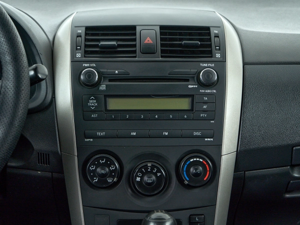 Toyota Corolla, X (E140, E150) фото №9