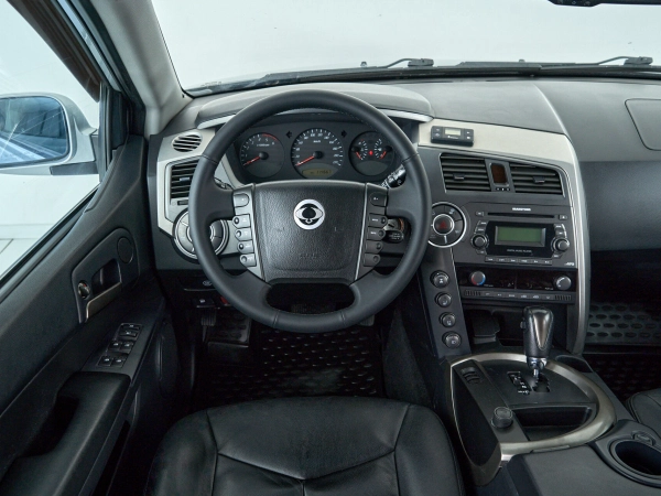 SsangYong Kyron, I Рестайлинг фото №10