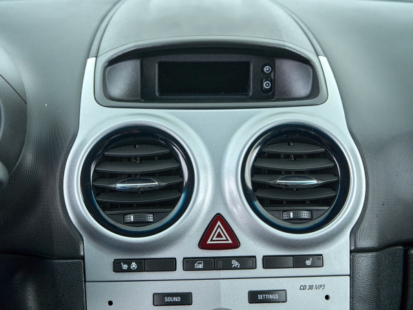 Opel Corsa, D Рестайлинг I фото №16