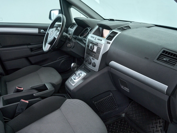 Opel Zafira, B Рестайлинг фото №11