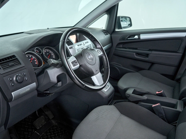 Opel Zafira, B Рестайлинг фото №12
