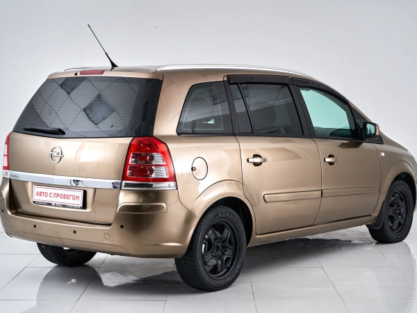 Opel Zafira, B Рестайлинг фото №5