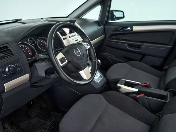 Opel Zafira, B фото №14