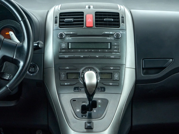 Toyota Auris, I фото №8