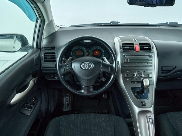Toyota Auris, I фото №9