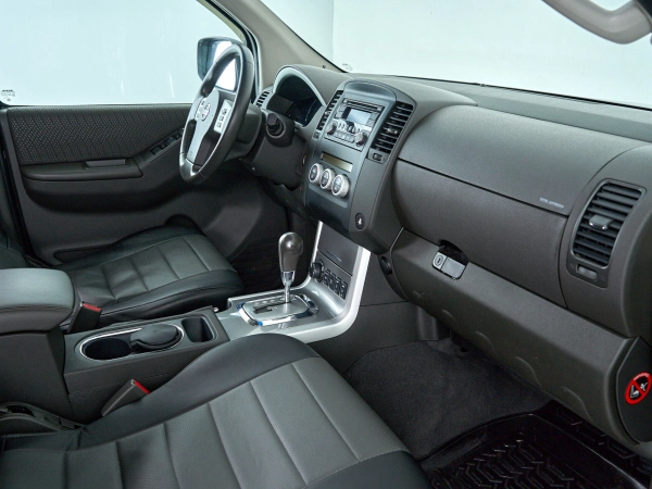 Nissan Pathfinder, III Рестайлинг фото №12