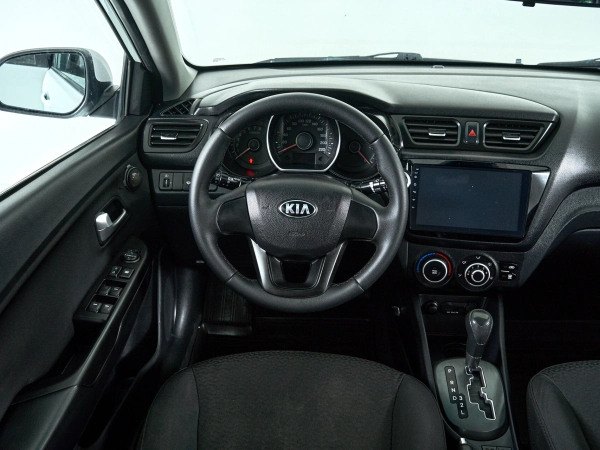 Kia Rio, III фото №10
