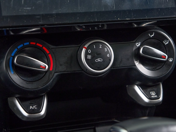 Kia Rio, IV фото №14