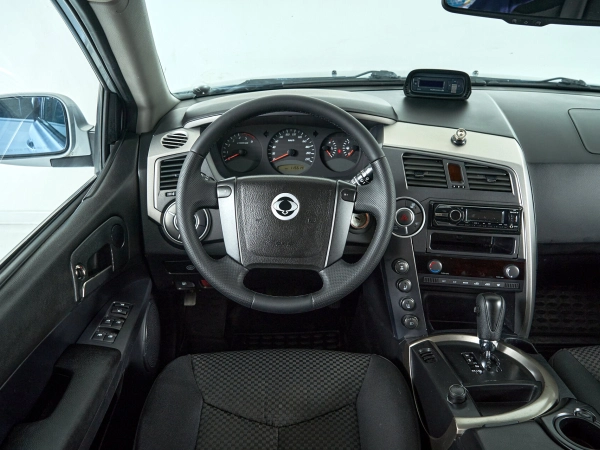 SsangYong Kyron, I Рестайлинг фото №10