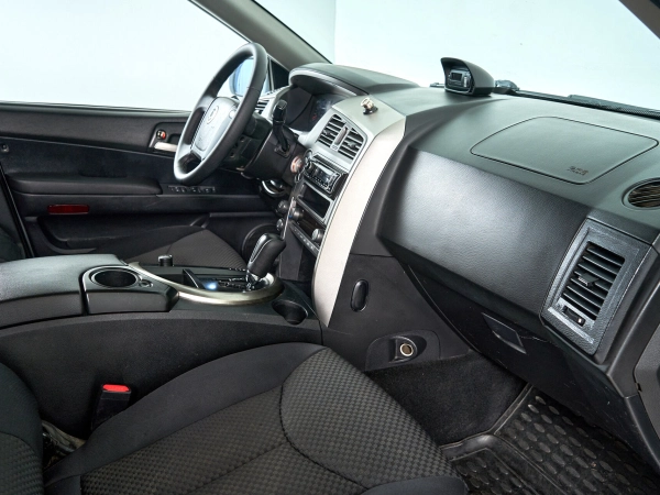 SsangYong Kyron, I Рестайлинг фото №12