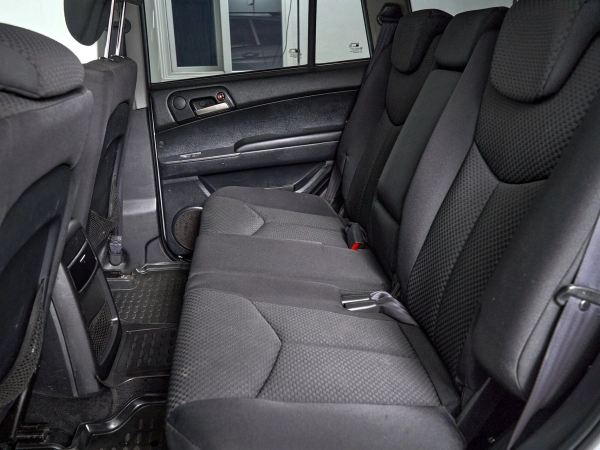 SsangYong Kyron, I Рестайлинг фото №18