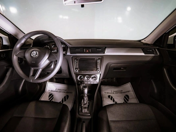 Skoda Rapid, I Рестайлинг фото №6
