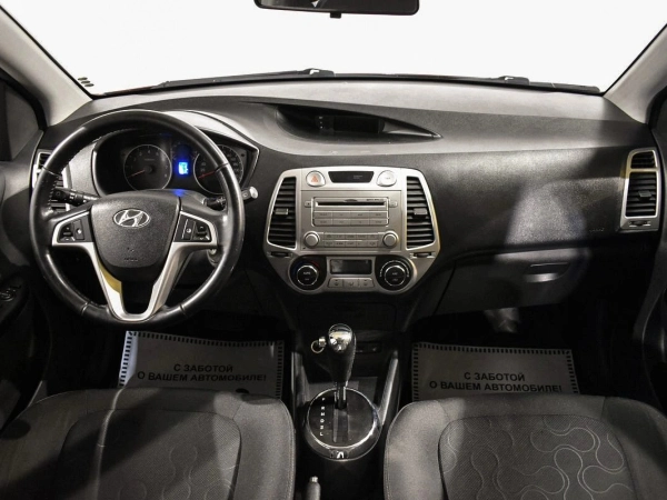 Hyundai i20, I фото №5