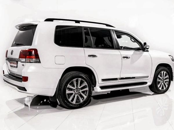 Toyota Land Cruiser, 200 Series Рестайлинг 2 фото №2