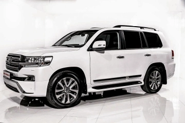 Toyota Land Cruiser, 200 Series Рестайлинг 2 2017 Executive фото
