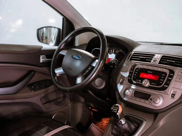Ford Kuga, I фото №7