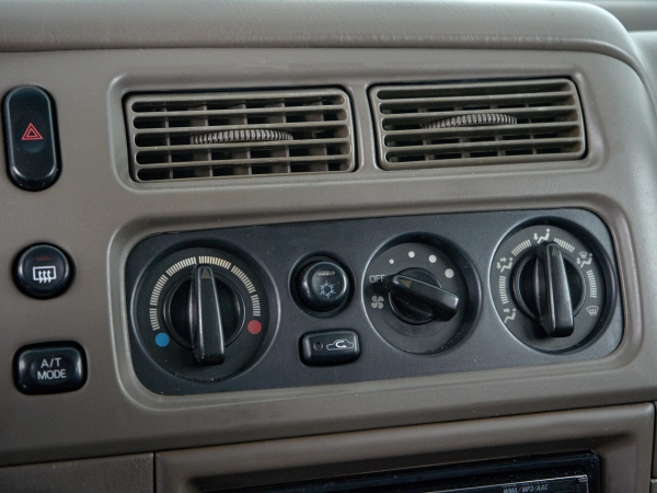 Mitsubishi Montero Sport, I фото №14
