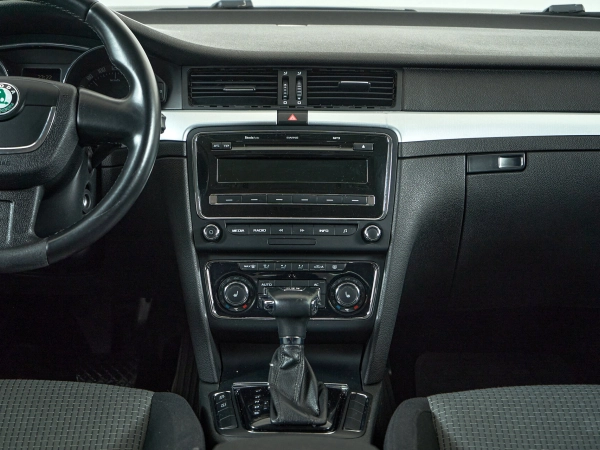 Skoda Superb, II фото №10