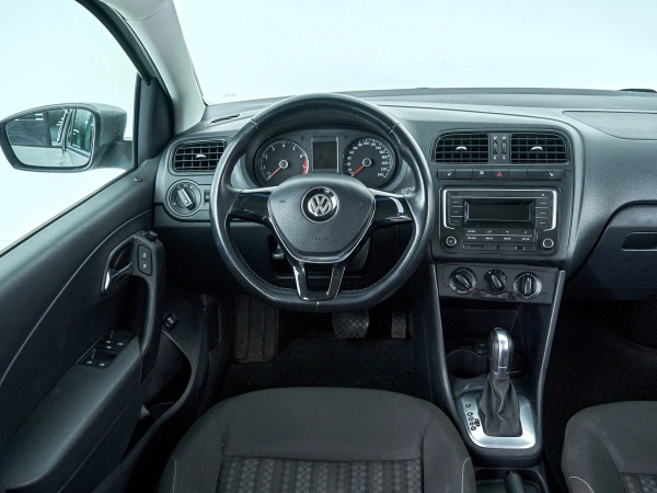 Volkswagen Polo, V Рестайлинг фото №10