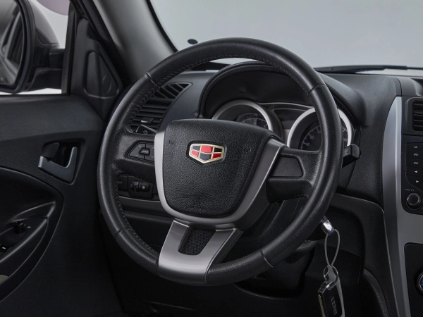 Geely Emgrand X7, I фото №15