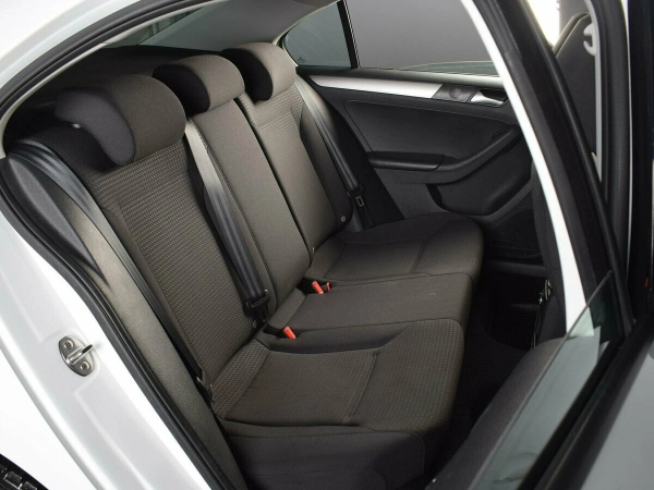 Volkswagen Jetta, VI Рестайлинг фото №9