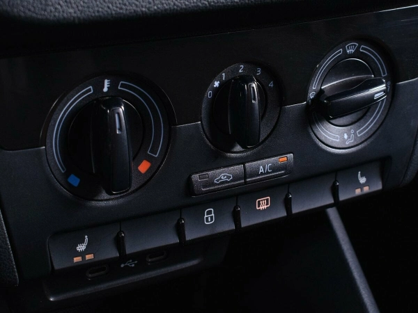 Skoda Rapid, II фото №8