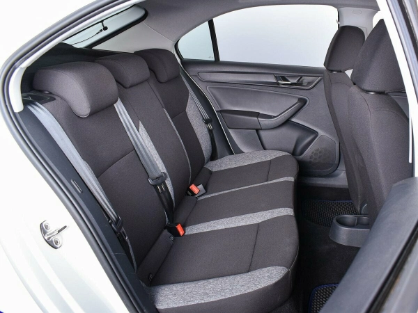 Skoda Rapid, II фото №9