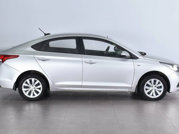 Hyundai Solaris, II фото №4