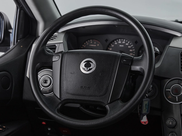 SsangYong Kyron, I Рестайлинг фото №14