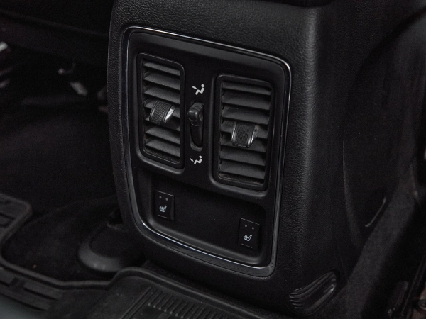 Jeep Grand Cherokee, IV (WK2) фото №12