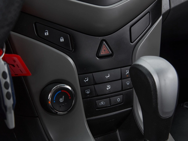 Chevrolet Cruze, I фото №13