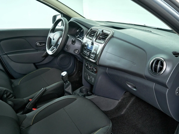 Renault Logan, II Рестайлинг фото №12