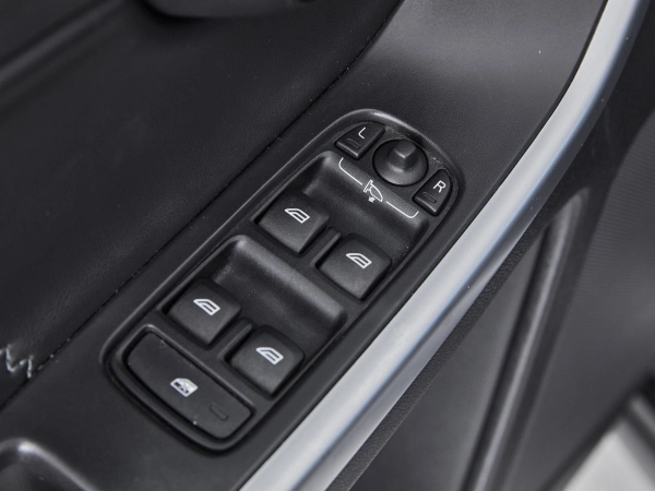 Volvo XC60, I фото №11
