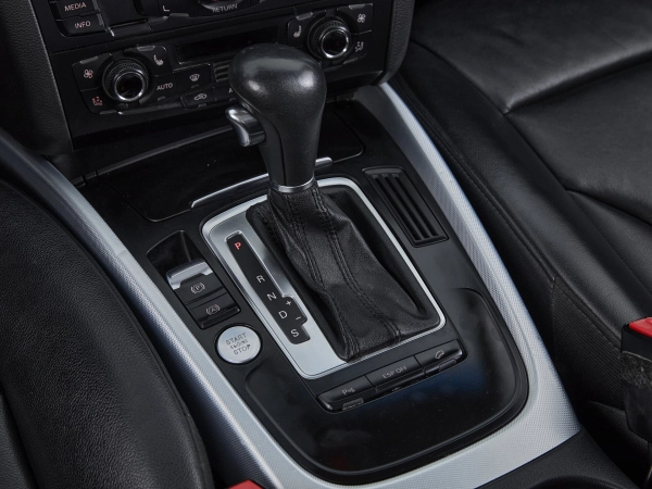 Audi Q5, I (8R) фото №15