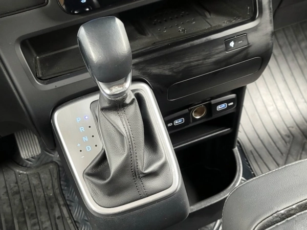 Hyundai Staria, I фото №6
