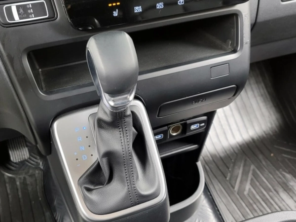 Hyundai Staria, I фото №6