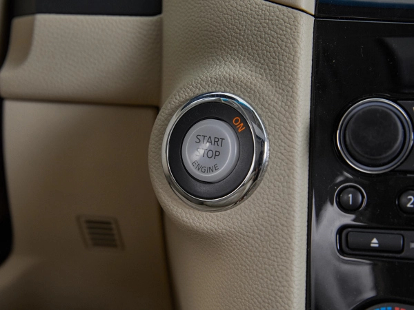 Infiniti QX70, I фото №17