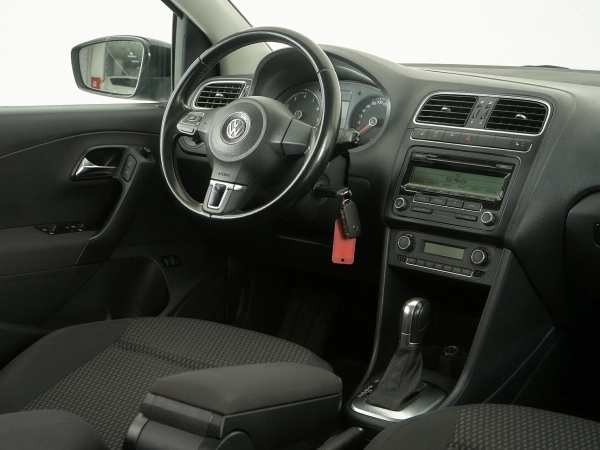 Volkswagen Polo, V фото №11