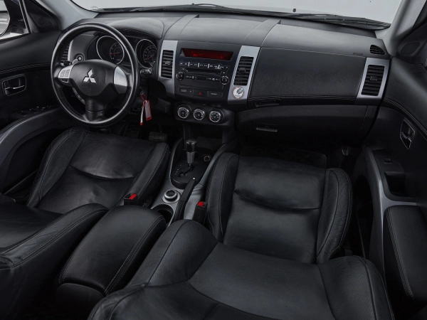 Mitsubishi Outlander, II Рестайлинг фото №10