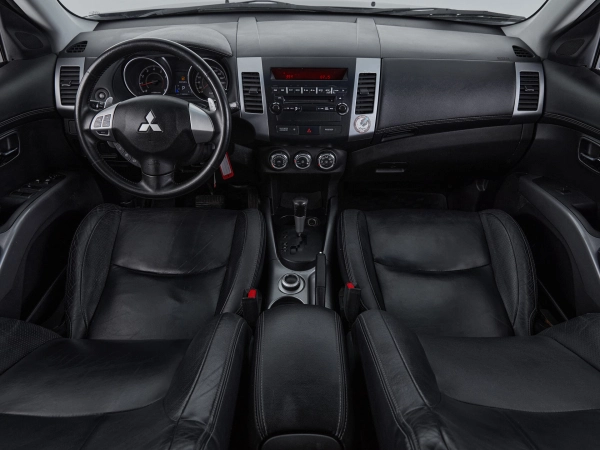 Mitsubishi Outlander, II Рестайлинг фото №8