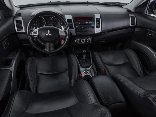 Mitsubishi Outlander, II Рестайлинг фото №9