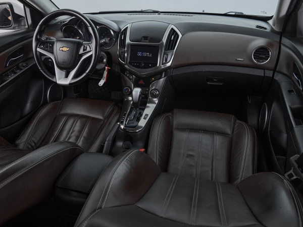 Chevrolet Cruze, I Рестайлинг фото №10