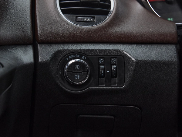 Chevrolet Cruze, I Рестайлинг фото №11